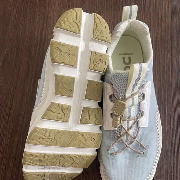 On Cloud Tennis Shoes (Worn Once) - Picture 2 of 4